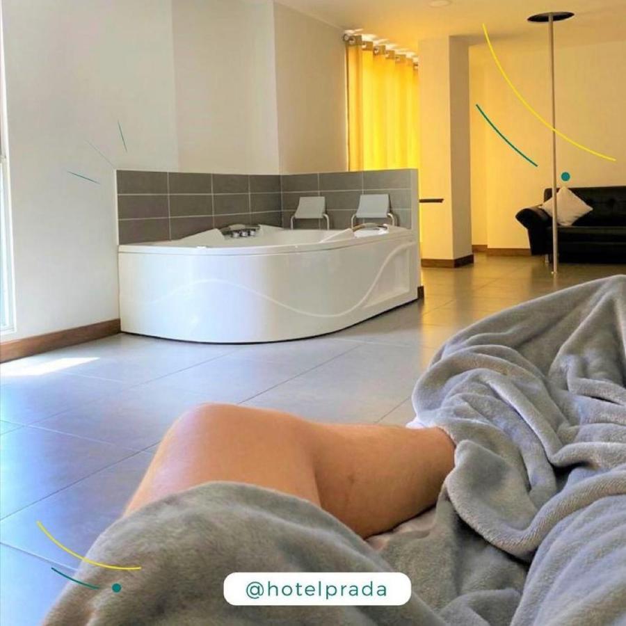 Hotel Prada Sas เบลโญ ภายนอก รูปภาพ